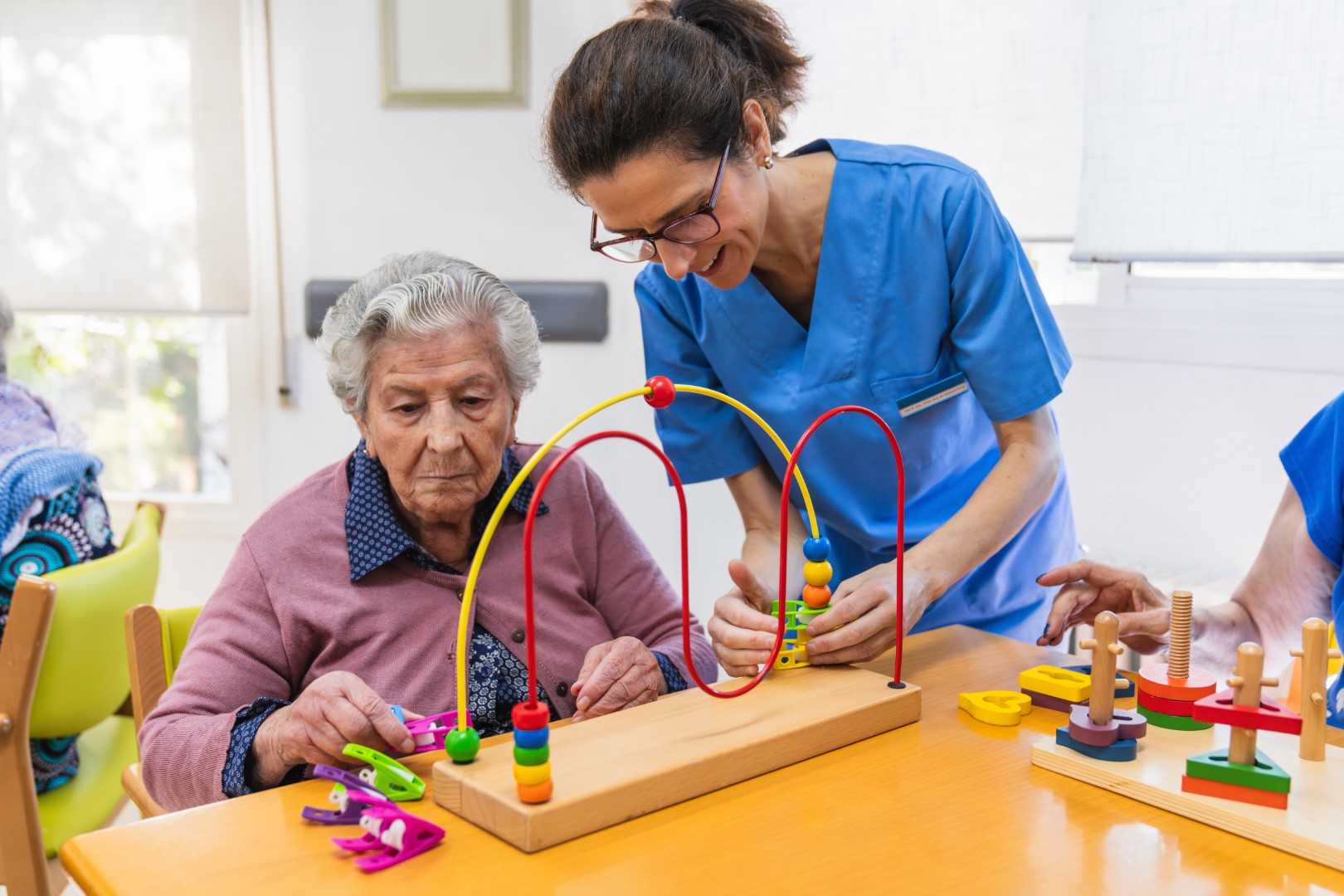 Alzheimer Hastal���, �zellikleri, Hasta Bak�m� Konusunda �neriler